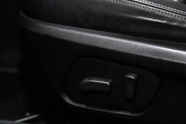 新西比尔斯克 俄罗斯 2019年2月1日 斯巴鲁森林 特写按钮 座椅调整按钮 在新西比尔停车场拍摄一辆现代汽车 — 图库照片