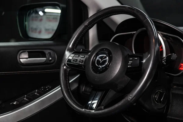 Novosibirsk Rússia Fevereiro 2019 Mazda Close Painel Velocímetro Tacômetro Volante — Fotografia de Stock