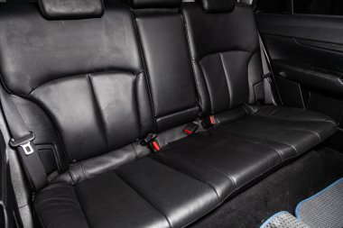 Novosibirsk, Rusya - 05 Şubat 2019: Subaru Outback, arka koltuklar close-up. Fotoğraf üzerinde bir park Novosibirs içinde modern bir araba
