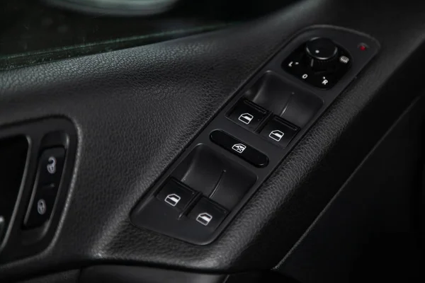 Novosibirsk Rusia Febrero 2019 Volkswagen Tiguan Close Side Door Buttons — Foto de Stock