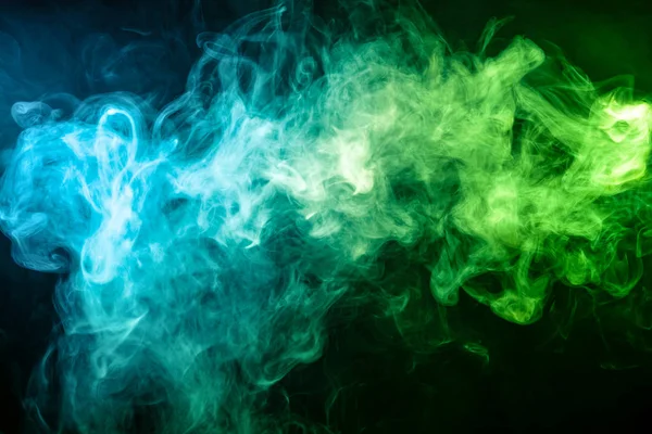Modré Zelené Bomba Kouře Černém Pozadí Izolované — Stock fotografie