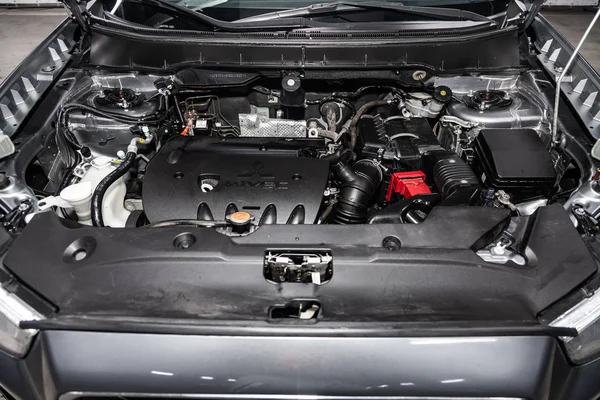 Novosibirsk Oroszország 2019 Február Mitsubishi Asx Közelkép Motor Elülső Kilátás — Stock Fotó