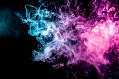 Pembe ve mavi siyah bir duman bulutu arka plan izole. Vap duman arka plan