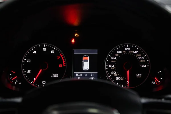 Novosibirsk Russia February 2019 Audi Close Dashboard Speedometer Tachometer Photography — Stock Photo, Image