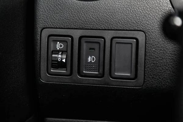 新西比尔斯克 俄罗斯 2019年2月15日 铃木大维塔拉 大灯调整按钮的特写 在新西比尔停车场拍摄一辆现代汽车 — 图库照片