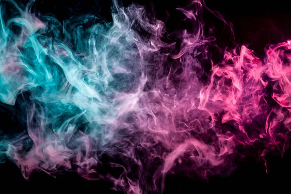 Humo Color Rosa Azul Sobre Fondo Negro Aislado Antecedentes Del —  Fotos de Stock