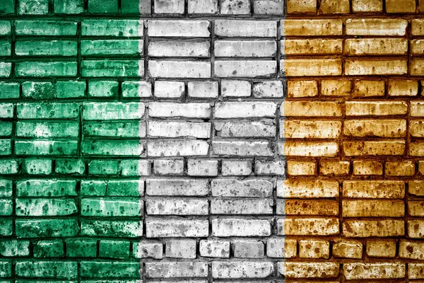 Εθνική Σημαία Της Ιρλανδίας Ένα Φόντο Τούβλο Έννοια Εικόνα Για — Φωτογραφία Αρχείου