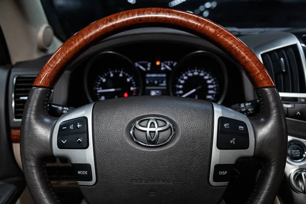 Novosibirsk Ryssland Februari 2019 Toyota Land Cruiser 200 Close Instrumentpanelen — Stockfoto