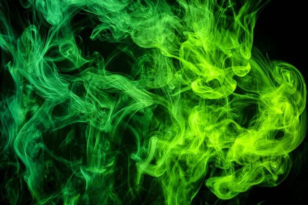 녹색에는 연기의 Vap의 연기에서 — 스톡 사진