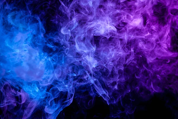 Lila Kék Felhő Füst Fekete Háttér Elszigetelt Háttérben Füst Vap — Stock Fotó