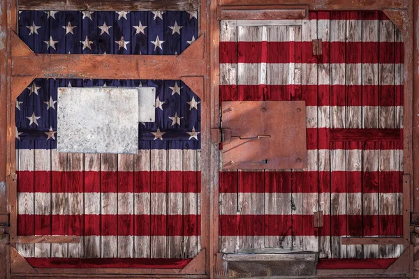 アメリカ国旗の古い倉庫ゲートのクローズ アップ 商品の保管 商品の全国配送 輸出入のアメリカの概念 グランジ スタイルをフラグします — ストック写真