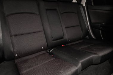 Novosibirsk, Rusya - 10 Mart 2019: Mazda 3, yakın-up arka koltuklar. Fotoğraf üzerinde bir park Novosibirs içinde modern bir araba