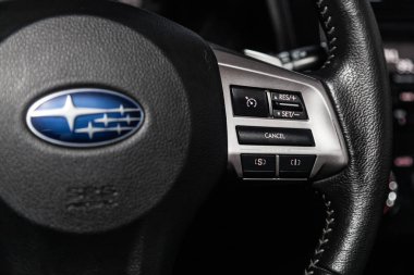 Novosibirsk, Rusya - 10 Mart 2019: Subaru Forester, yakın-up düğmeleri ayarı ile Multiwheel. Fotoğraf üzerinde bir park Novosibirs içinde modern bir araba