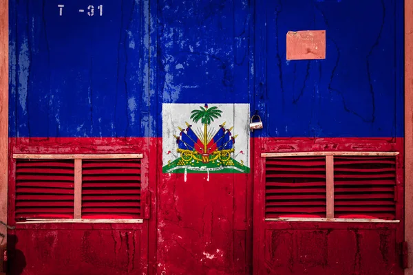 Γκρο Πλαν Του Παλιά Αποθήκη Πύλη Εθνική Σημαία Της Αϊτής — Φωτογραφία Αρχείου