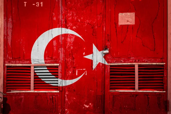 Tutup Gerbang Gudang Tua Dengan Bendera Nasional Turki Konsep Impor — Stok Foto