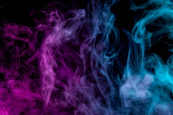 Színes Rózsaszín Kék Füst Elszigetelt Fekete Háttéren Háttérben Füst Vape — Stock Fotó