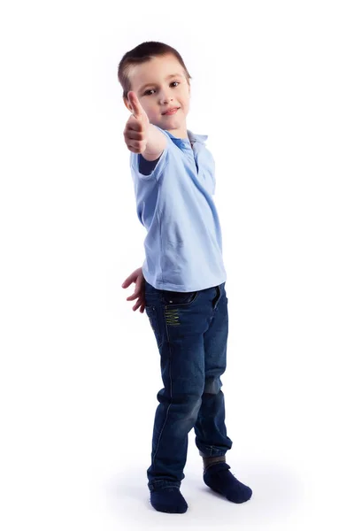 Ein Kleiner Lächelnder Junge Mit Dunklen Haaren Blauen Jeans Blauem — Stockfoto