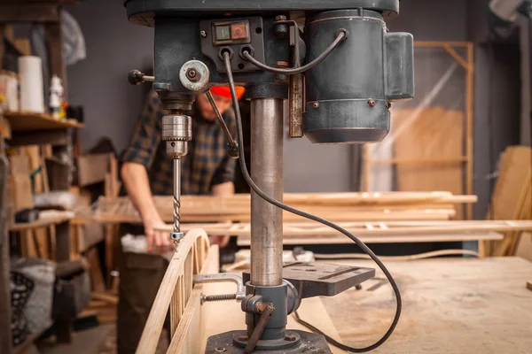 Industriële Ijzer Boor Klaar Voor Werk Atelier Interieur Close Boren — Stockfoto