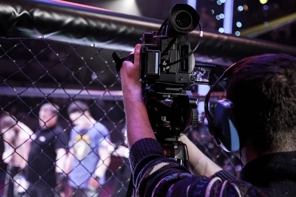 Operator Shoots Video Sporting Event Professional Video Technician Work Videographer — Stock Photo, Image