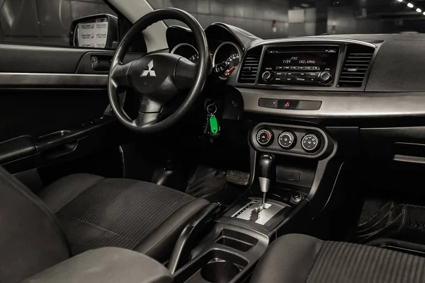 Novosibirsk Rusia Mei 2019 Mitsubishi Lancer Close Dashboard Speedometer Tachometer — Stok Foto