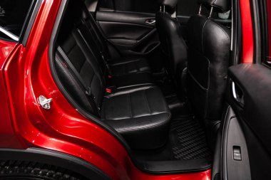 Novosibirsk, Rusya - 15 Mayıs 2019: Mazda Cx-5,arka koltukların yakın çekim. Novosibirs bir otoparkta modern bir araba Fotoğraf