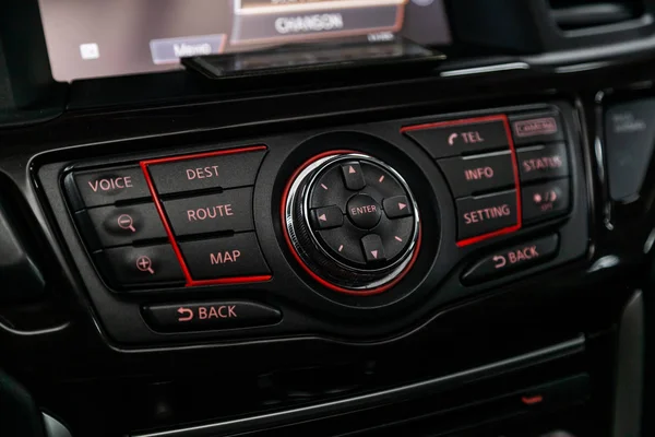 Novosibirsk Russia May 2019 Nissan Pathfinder Close Dashboard Radio Player — Stock Photo, Image