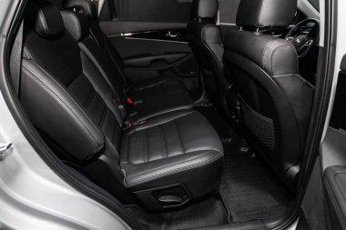 Novosibirsk, Rusya - 23 Mayıs 2019: Kia Sorento, siyah deri arka koltukların yakın çekim. Novosibirs bir otoparkta modern bir araba Fotoğraf