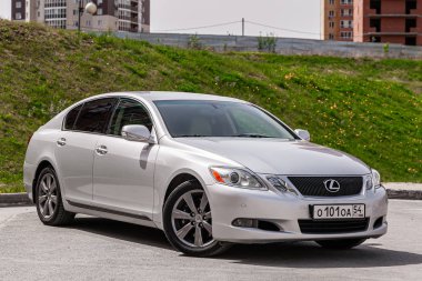 Novosibirsk, Rusya - 28 Mayıs 2019: Lexus Gs300, yan görüş. Novosibirs bir otoparkta modern bir araba Fotoğraf