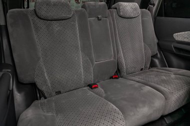 Novosibirsk, Rusya Haziran 04, 2019: Hyundai Tucson, koltuk kemerli gri arka koltuklar yakın çekim. modern araba interio