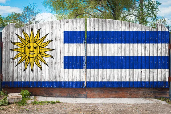 Primer Plano Bandera Nacional Uruguay Una Puerta Madera Entrada Del — Foto de Stock