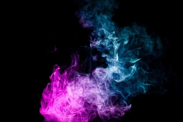 Humo Color Rosa Azul Sobre Fondo Negro Aislado Antecedentes Del — Foto de Stock