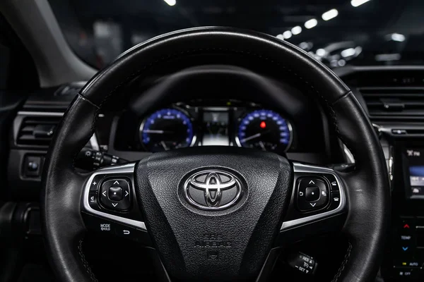 Новосибирск Россия Июня 2019 Года Toyota Camry Крупный План Приборной — стоковое фото