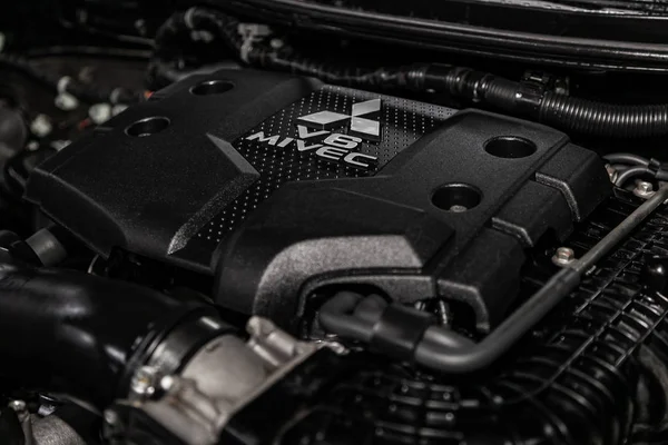Novosibirsk Russia June 2019 Mitsubishi Pajero Sport Close Engine Front — Stock Photo, Image