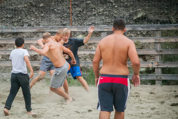 Altai Russia August 2018 Young Teenagers Playing Football Young Athletic — Stock Photo, Image