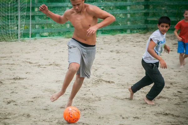 Altai Russia August 2018 Young Teenagers Playing Football Young Athletic — Stock Photo, Image