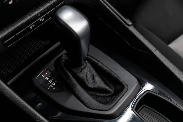 Close Automatic Gearbox Lever Blackinterior Car Automatic Transmission Gearshift Stick — Stock Photo, Image