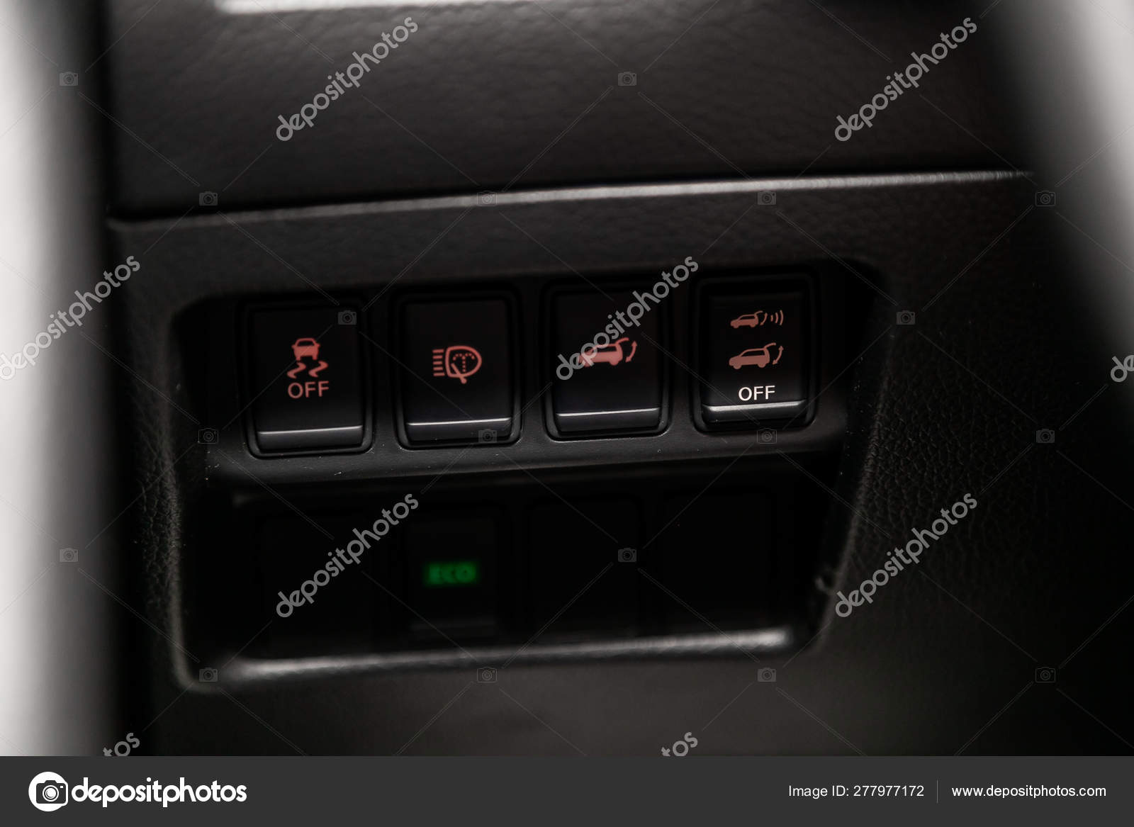 Novosibirsk Russia June 2019 Nissan Trail Close Headlight