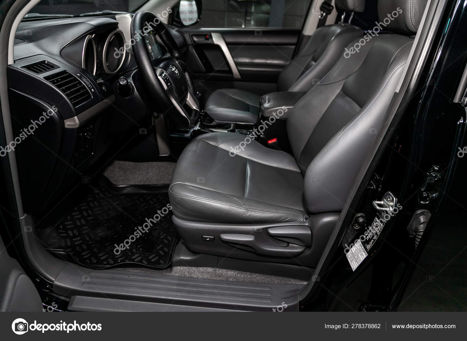 Novosibirsk Russland Juni 2019 Toyota Land Cruiser Prado