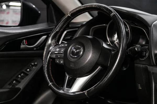 Novosibirsk Rússia Junho 2019 Mazda Close Painel Velocímetro Tacômetro Volante — Fotografia de Stock