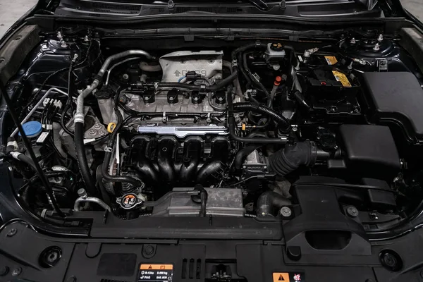 Nowosibirsk Russland Juni 2019 Mazda Nahaufnahme Des Motors Frontansicht Verbrennungsmotor — Stockfoto