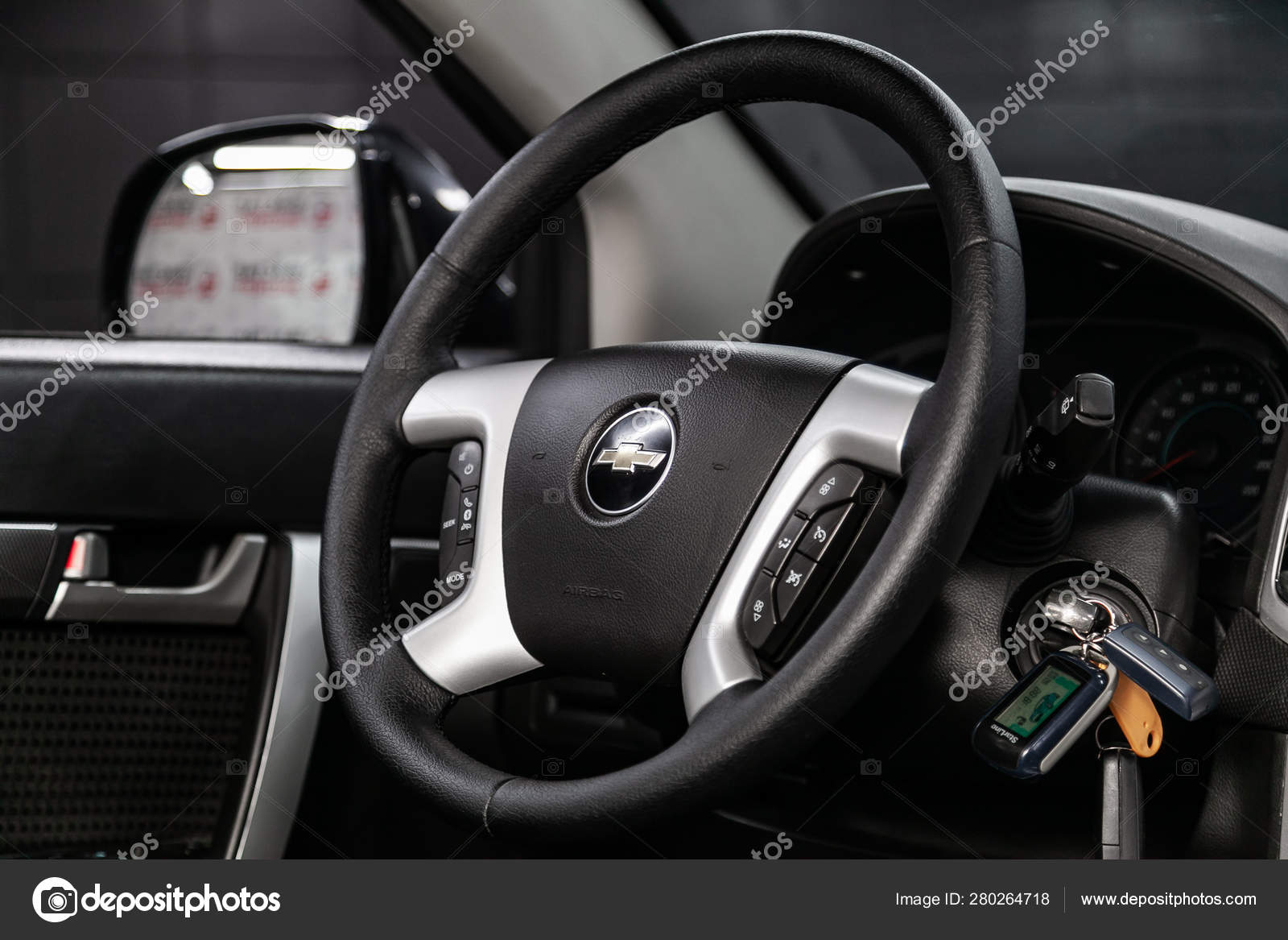 Novosibirsk Russia June 2019 Chevrolet Captiva Close