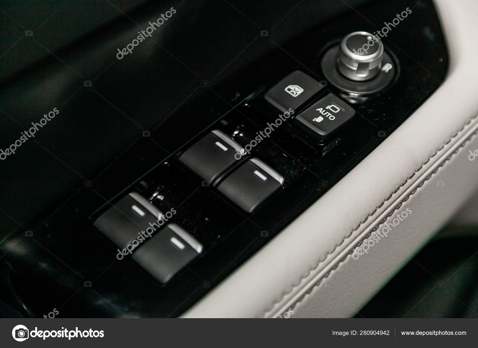 Close Side Door Lock Glass Control Buttons Automatic Adjust