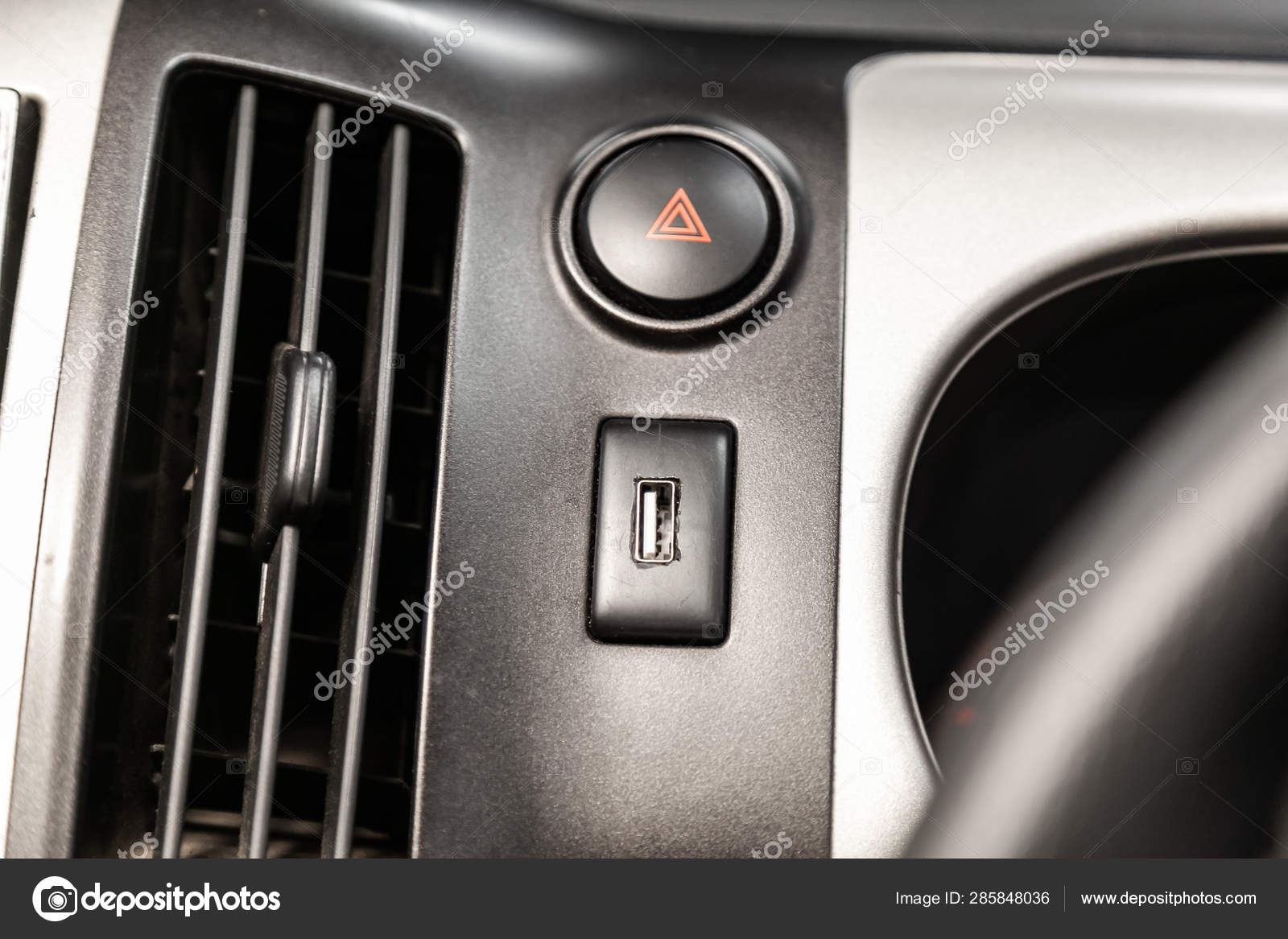 Novosibirsk Russia Jule 2019 Nissan Serena Close Alarm