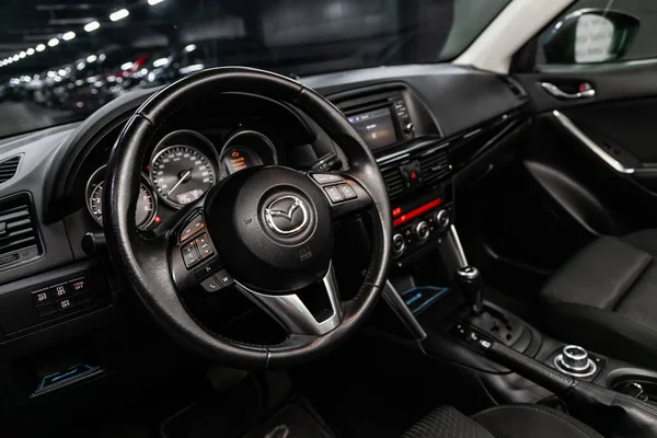 Novosibirsk Ryssland Juli 2019 Mazda Närbild Instrumentbrädan Spelare Ratt Accelerator — Stockfoto