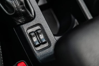 Novosibirsk, Rusya Temmuz 08, 2019: Subaru Impreza XV, yakın çekim Koltuk Isıtma düğmeleri. Modern araba iç: parçalar, düğmeler, düğme 