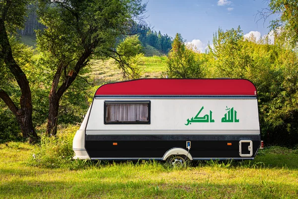 Une Remorque Automobile Camping Car Peint Dans Drapeau National Irak — Photo