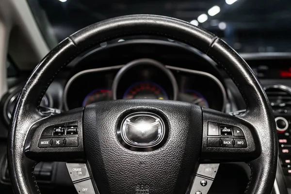 Novosibirsk Ryssland Juli 2019 Mazda Närbild Instrumentbrädan Hastighetsmätare Varvräknare Och — Stockfoto