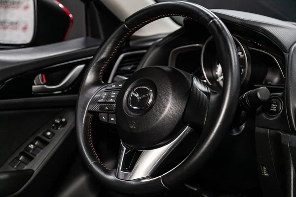 Novosibirsk Rusko Červenec 2019 Mazda Blízko Řídicího Panelu Rychloměru Tachometru — Stock fotografie