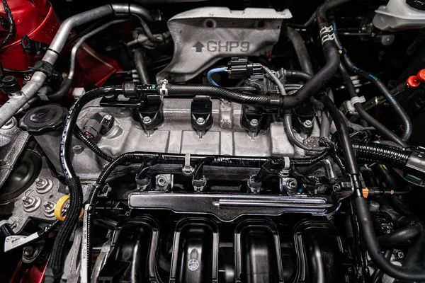 Nowosybirsk Rosja Lipca 2019 Mazda Zbliżenie Silnika Widok Przodu Silnik — Zdjęcie stockowe