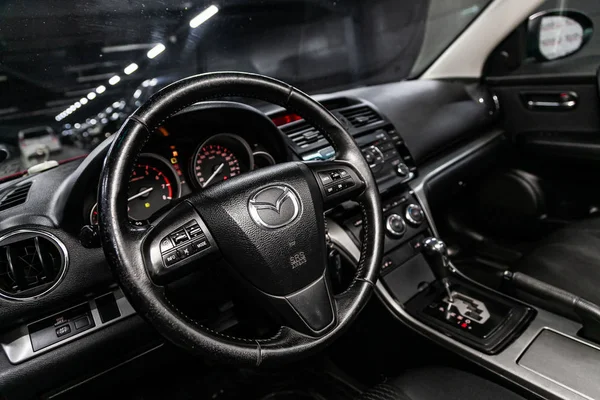 Novosibirsk Rússia Julho 2019 Mazda Close Painel Velocímetro Tacômetro Volante — Fotografia de Stock